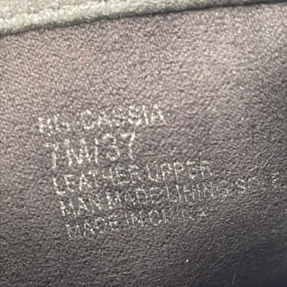 EUC- BCBGeneration Cassia Gray Peep Toe Suede Bootie Size 7M - Picture 10 of 16